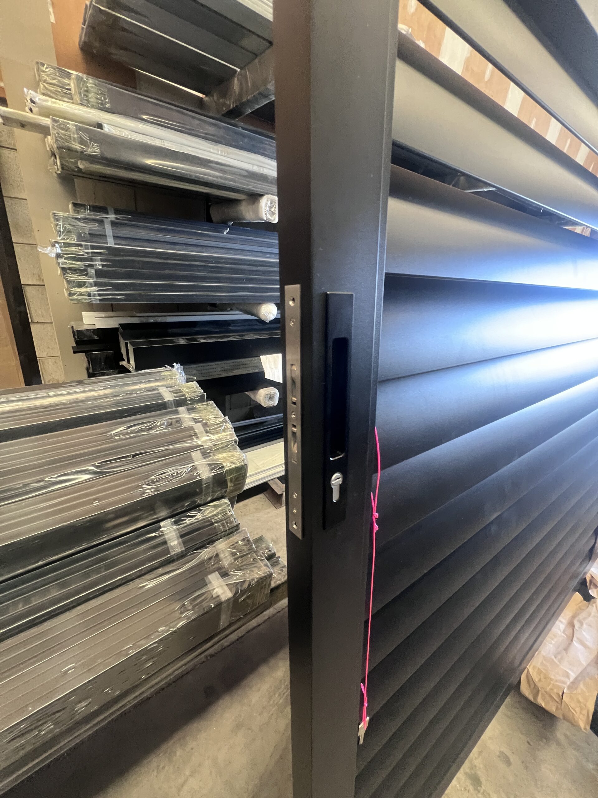 Aluminium Louver Style Gate Pattern Sliding Gate - Image 4